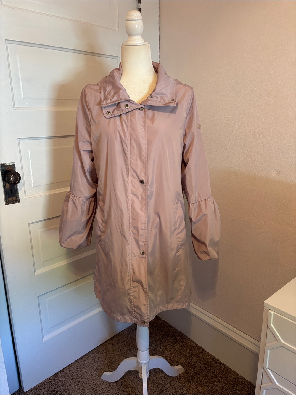 Via Spiga Pale Pink Rain Coat with Balloon Sleeves - Picture 3 of 14